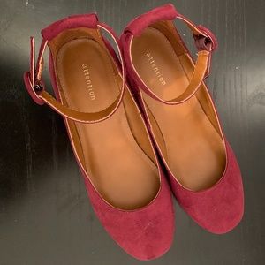 NWOT Size 8 block heels w/ ankle strap
